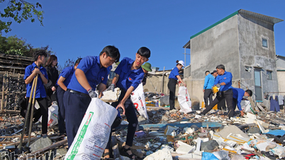 Nha Trang وارڈ یوتھ یونین نے ساحل سمندر کے ماحول کو صاف کرنے کی مہم کو مربوط کیا۔