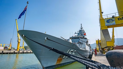 [Foto] Nahaufnahme eines australischen Kriegsschiffs, das den Hafen Tien Sa in Da Nang besucht