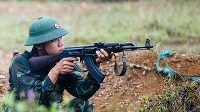 陸軍士官学校1：絶対的な安全性を確保した上で、実弾射撃を用いた現実的な戦術演習を実施する。
