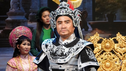 Hoang Nhat volta a encantar o público no papel da Rainha Mãe Duong Van Nga.