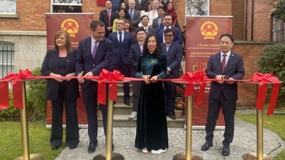 Cerimônia de inauguração da Embaixada do Vietnã na Irlanda.