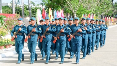 ទាហានដែលមានមោទនភាពនៃនិមិត្តសញ្ញា "ផ្កាយការ៉េ"។