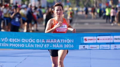 Nguyen Thi Oanh est la 10e championne consécutive du marathon de Tien Phong.