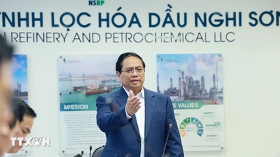 Premier Pham Minh Chinh: Rafineria Nghi Son i zakłady petrochemiczne muszą zdywersyfikować źródła dostaw.