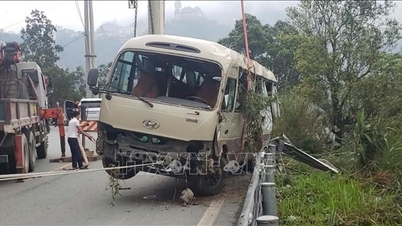 Er worden dringend maatregelen genomen om de gevolgen aan te pakken van het ongeluk waarbij een passagiersbus met 29 zitplaatsen in een ravijn in Tam Dao is gestort.