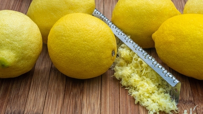 Para dokter membagikan manfaat mengejutkan dari kulit lemon.
