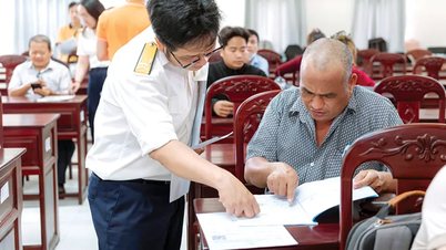 Accompanying and supporting business households in filing tax returns.