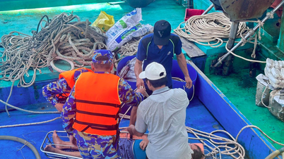 The DK1/11 offshore platform promptly rescued fishermen in distress at sea.