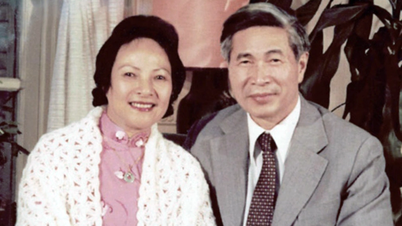 Kjærlighetshistorien til den avdøde visestatsministeren Nguyen Co Thach og hans kone, en tidligere skjønnhetsdronning av Hanoi.
