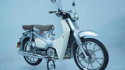 Honda Super Cub z roku 2026 dorazí do Vietnamu za cenu 150 milionů VND a spotřebuje pouze 1,5 litru paliva na 100 km.