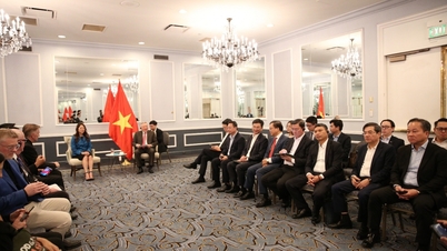 Timbalan Gabenor Pham Thanh Ha mengambil bahagian dalam mempromosikan kerjasama kewangan dan teknologi di San Francisco (AS).