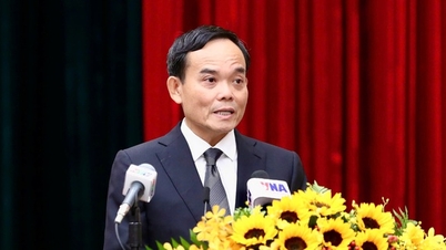 Ho Chi Minh City Party Secretary "assigns" tasks to the People's Council: Make the right decisions, supervise correctly.