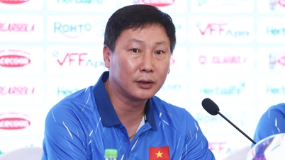 Pelatih Kim Sang Sik: Saya ingin tim Vietnam menang melawan Malaysia dengan skor 2-0.