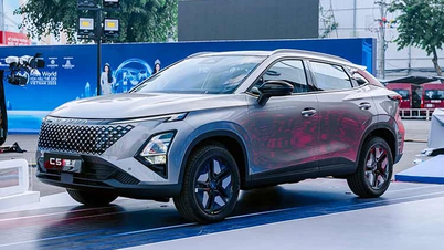 El Omoda C5 SHS-H, con un precio a partir de 599 millones de VND, se lanza en Vietnam con 8 años de combustible gratuito.