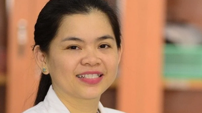 Universitair docent dr. Nguyen Thi Hiep met haar uitvinding van een bio-lijm voor wondgenezing.