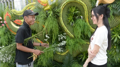 Golongan muda mengekalkan adat resam tradisional dalam kehidupan moden.