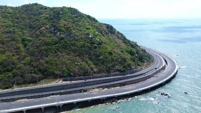 El sinuoso paso de montaña, enclavado entre el mar y las montañas, cautiva a los turistas en Ciudad Ho Chi Minh.