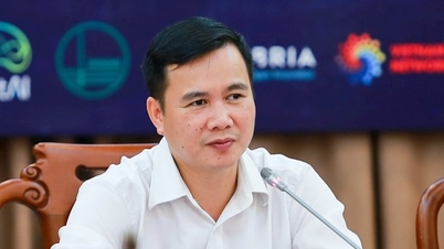 Mr. Bui The Duy is the Director of Hanoi National University.
