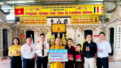Hoang Gia Phat and Ygroup sponsor 4 orphans, spreading the "Godmother" program in Nghe An.