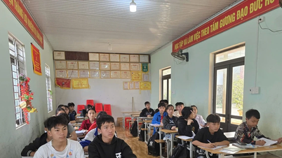 Tuyen Quang publiceert voorbeeldvragen voor het toelatingsexamen voor de tiende klas, waardoor de druk op leerlingen wordt verlicht.