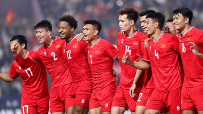 Malezya maçında Xuan Son ve Hoang Hen ilk 11'de yer aldı.