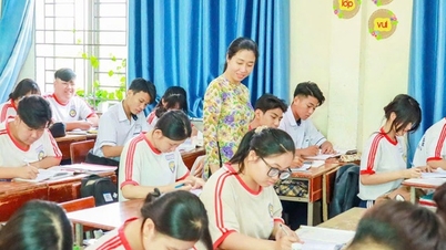 يختار غالبية الطلاب في مدينة هو تشي منه إجراء امتحانات اللغة الإنجليزية والعلوم الطبيعية.