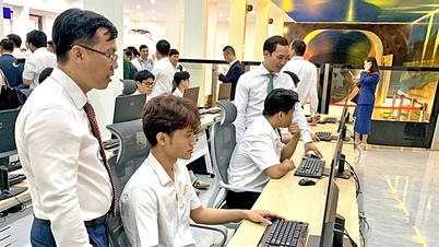 Accelerate the training of 70,000 railway personnel.