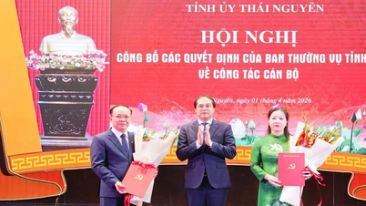 El camarada Do Xuan Hoa es el redactor jefe del periódico, la radio y la televisión Thai Nguyen.