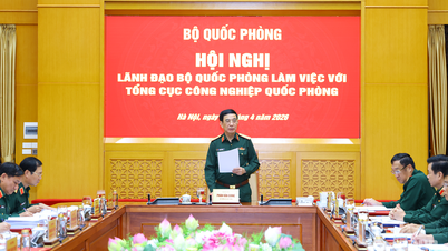 General Phan Van Giang: Mobilizing resources for research and production of weapons and equipment.
