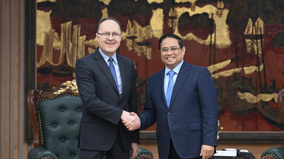 [Foto] Premiér Pham Minh Chinh přijal velvyslance Ruské federace ve Vietnamu