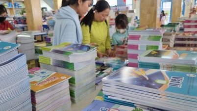 Ders kitapları ücretsiz olmalı, ancak etkili ve ekonomik olmalıdır.