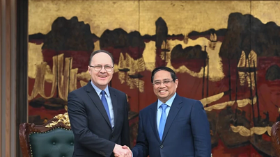 Strengthening substantive and effective cooperation between Vietnam and Russia.