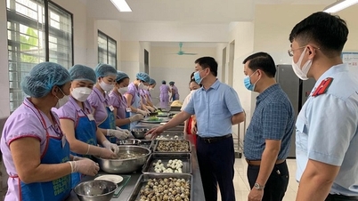 Усилить проверки безопасности пищевых продуктов в школьных столовых и кухнях.
