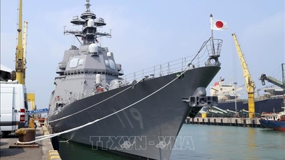 Japanese frigate pays a friendly visit to Da Nang city.