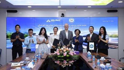 Hoa Phat collaborates with a world-leading inspection firm to certify the quality of railway rails.