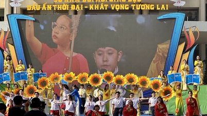 Ho Chi Minh şehrinde şu anda sanat öğretmeni sıkıntısı yaşanıyor.