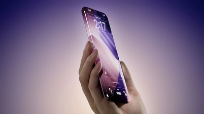 Kavisli tasarımı ve tarihteki en ince çerçeveleriyle iPhone'un 20. yıl dönümü tanıtıldı.