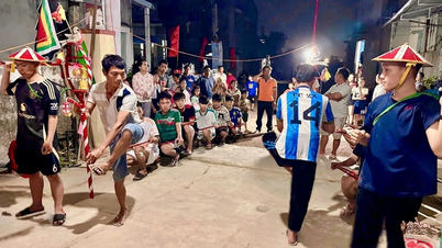 Sedang giat membuat persediaan untuk festival memancing komune Tuy Phuoc yang pertama.