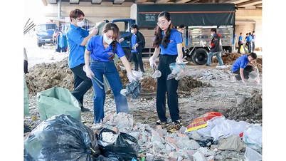 Ninh Kieu youth are proactive and volunteer for the community.
