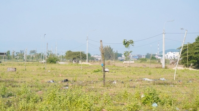 ナムソンヴェ堤防・住宅地開発プロジェクトは、着工から10年が経過した今もなお未完成のままである。