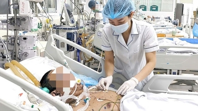 Pětatřicetiletý otec je v kritickém stavu poté, co se od svého dítěte nakazil planými neštovicemi.