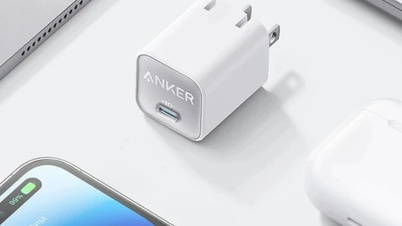 A Apple remove o carregador da caixa, e a indústria de acessórios fatura bilhões de dólares.