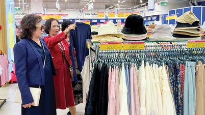 La mode estivale est maintenant disponible en magasin.
