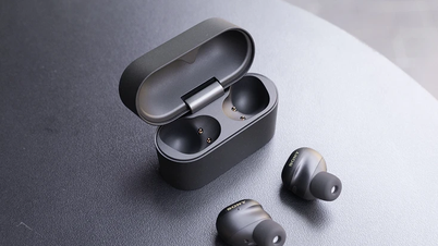 Sony WF-1000XM6, new design, superior noise cancellation.