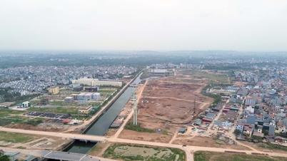 A closer look at the over 1.1 trillion VND reservoir complex designed to prevent flooding in western Hanoi.