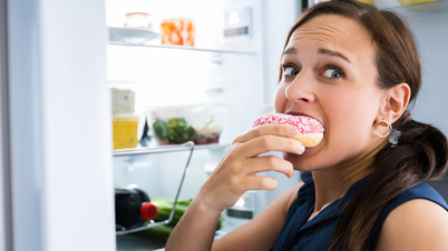 Here are 7 reasons why people snack right after a meal.