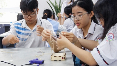 Students are turning their backs on natural science subjects, posing a risk of a shortage of STEM human resources.
