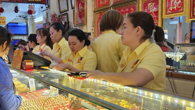 Gold prices today, April 5, 2026: SJC gold price, 24K 9999 gold ring price, world gold price.