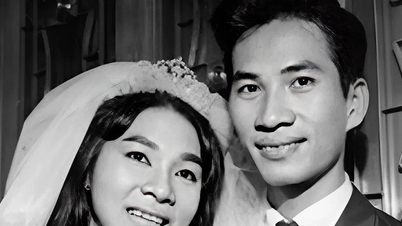Twee bekende vrouwelijke volkskunstenaars van het Vietnamese theater: beiden hebben een doctoraat en een turbulent liefdesleven.