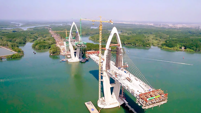 El puente de Phuoc An va tomando forma gradualmente.